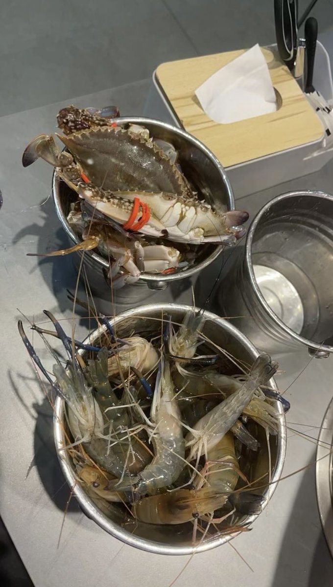 zhaixingchen01's tweet photo. 一次吃个够，而且螃蟹🦀特别肥~ https://t.co/moEGxOIHP1