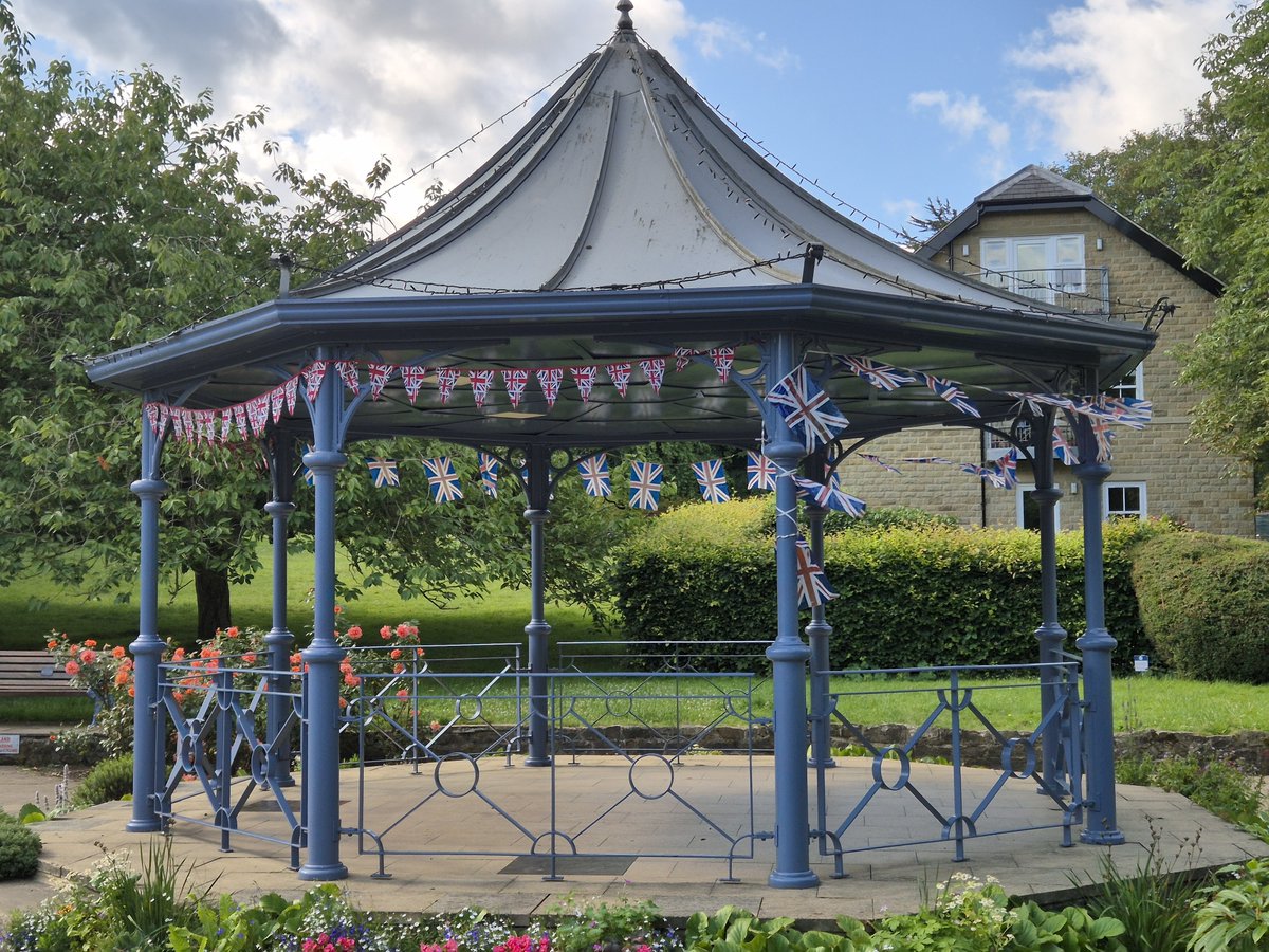 #Ilkley BID (Business Improvement District) is helping to keep the town vibrant, attractive, and thriving by supporting local businesses and funding initiatives that enhance the area.

Read more at JLife: bit.ly/4fy0vfY 

#WhatsoninIlkley #IlkleyBusiness #IlkleyDaysOut