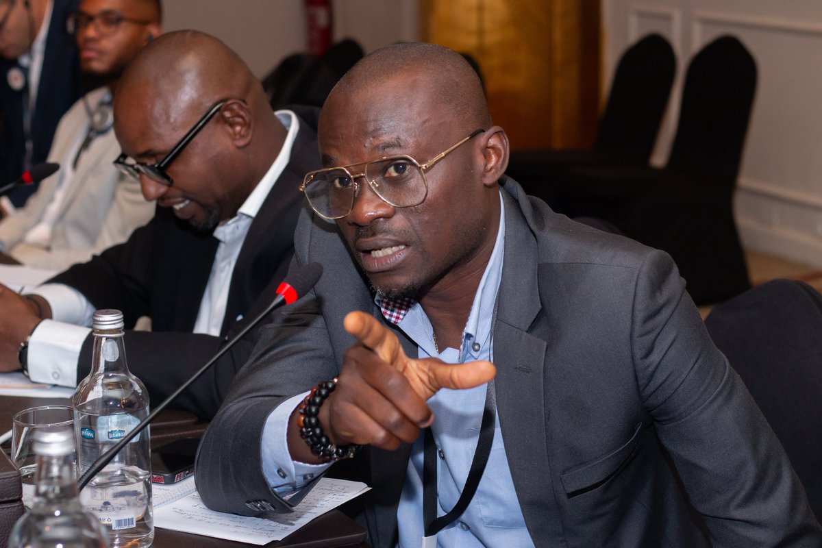 Olúwashínà Òkélèjì tweet media