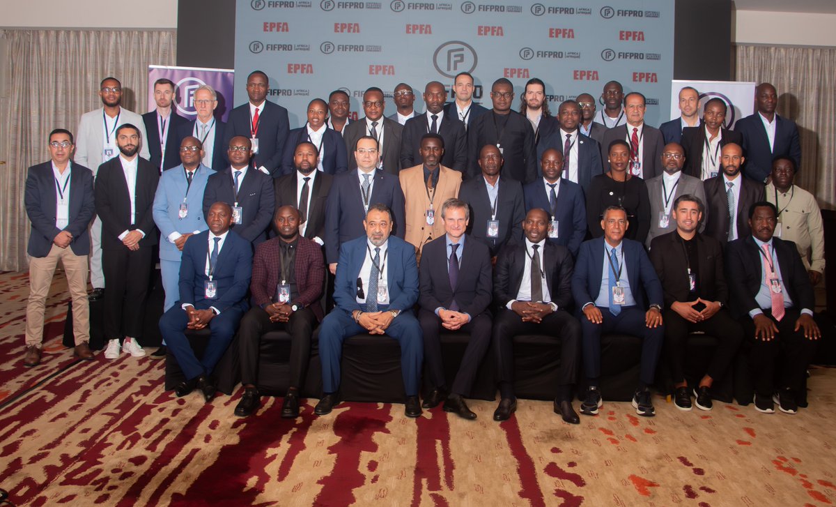 Olúwashínà Òkélèjì tweet media