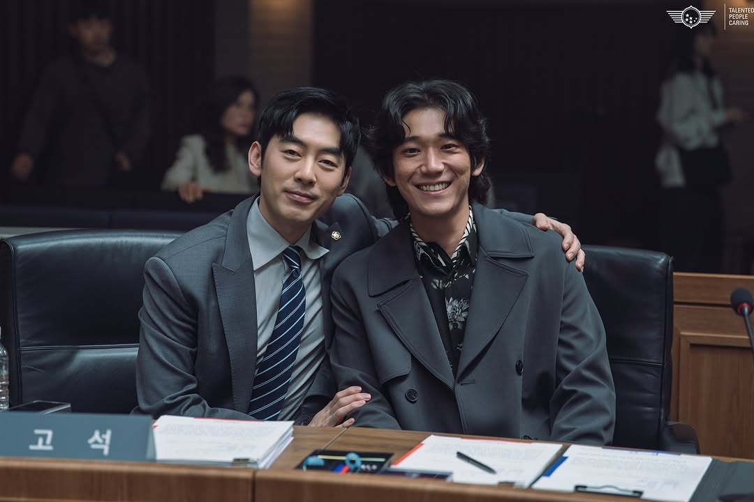 phs_archive's tweet photo. [박형수]

TPC-HIND
드라마 <에스콰이어> 5회 비하인드

#박형수 #ParkHyungsoo 
#JTBC #에스콰이어 #ESQ #ESQUIRE https://t.co/fYVk1gWZYr