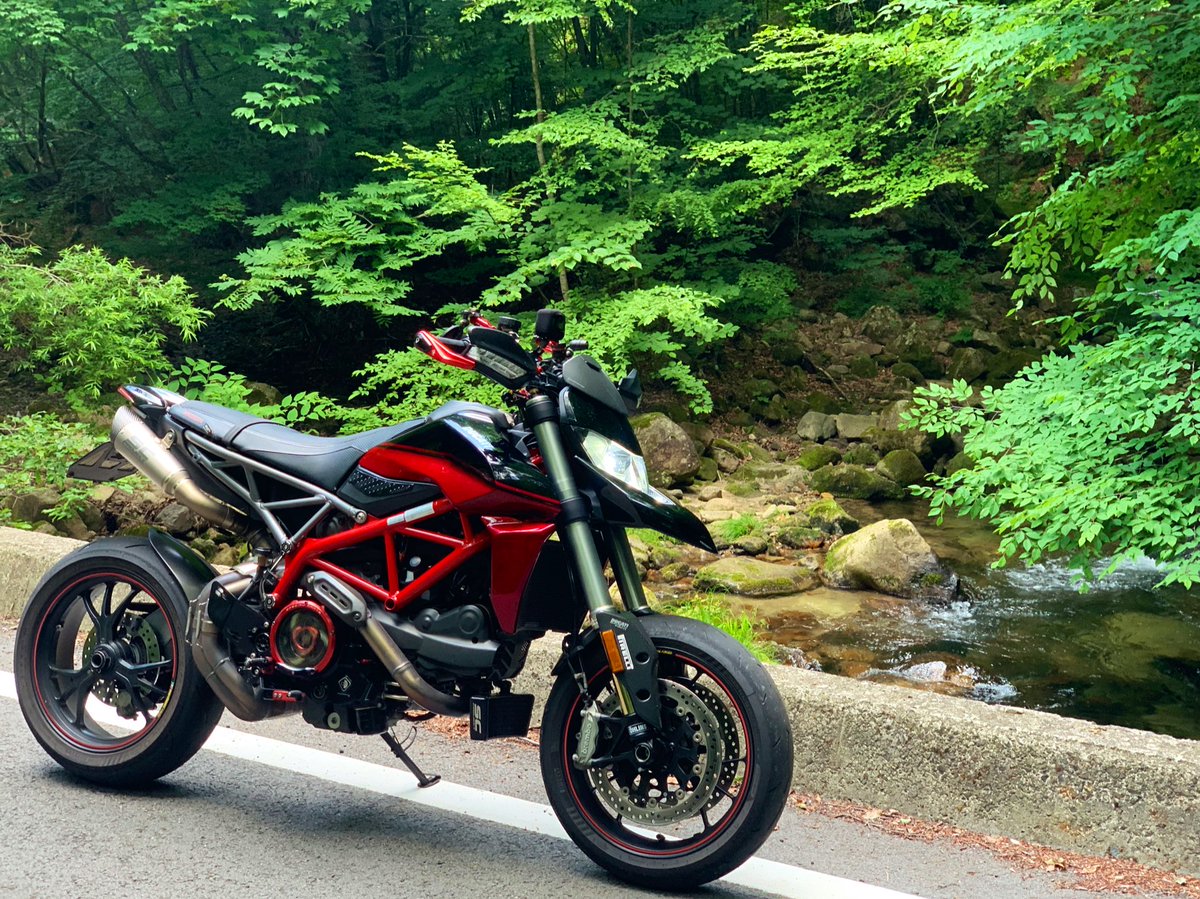 8月18日はハイパーモタードの日ですが
暑すぎるため今日は夜でもバイク乗れません