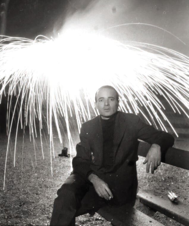 GR_Aktuell's tweet image. Die Stiftung von Vassilis und Elise Goulandris feiert das hundertjährige Jubiläum von #Takis – einer der bedeutendsten Persönlichkeiten der griechischen und internationalen Kunstszene – mit einer großen Ausstellung in zwei Teilen in Athen und Andros.
 goulandris.gr