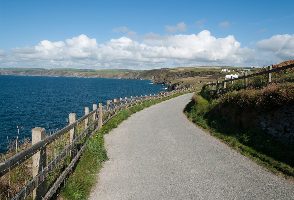 Staying in the UK this summer? If so, here are 10 UK road trips you need to know about.

advanced-driving.co.uk/driving-blog/t…