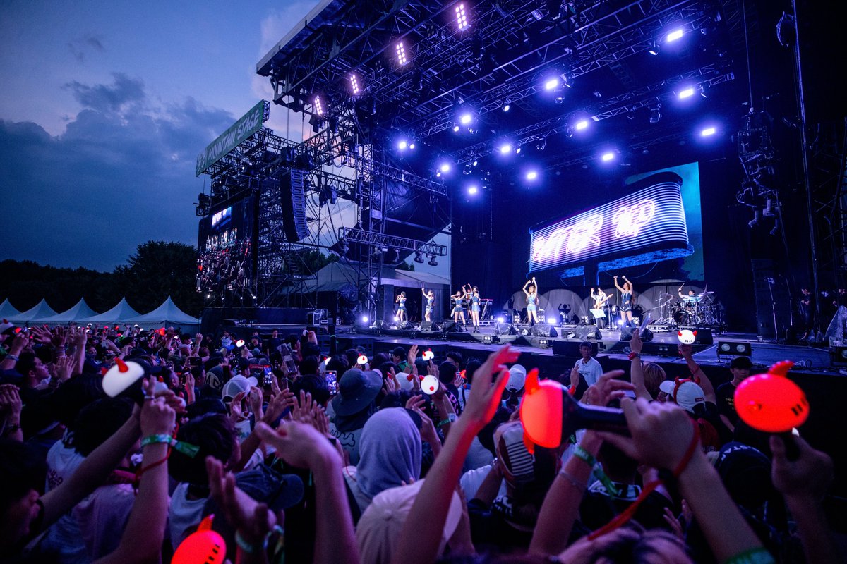 _BABYMONSTER_JP's tweet photo. [📸]

⊹　　⁺　　₊　　⊹　　⁺　　₊

　SUMMER SONIC 2025
　　　08.16 OSAKA

⊹　　⁺　　₊　　⊹　　⁺　　₊

＃BABYMONSTER のHOTな
夏のステージの様子をお届け🎁

初の日本FAN CONCERTも冬開催!!
ぜひチェックしてくださいね💗

🎧SUMMER SONIC 2025 プレイリストはこちら
https://t.co/5RuX5ihuV2

🎫FAN CONCERT申し込み受付中
https://t.co/wgSMFLhVhH

😈FC入会はこちら
https://t.co/Z0fwB8u72R

@summer_sonic

#BABYMONSTER #베이비몬스터 #YG 
#SUMMERSONIC2025 #summersonic #サマソニ #サマソニ大阪