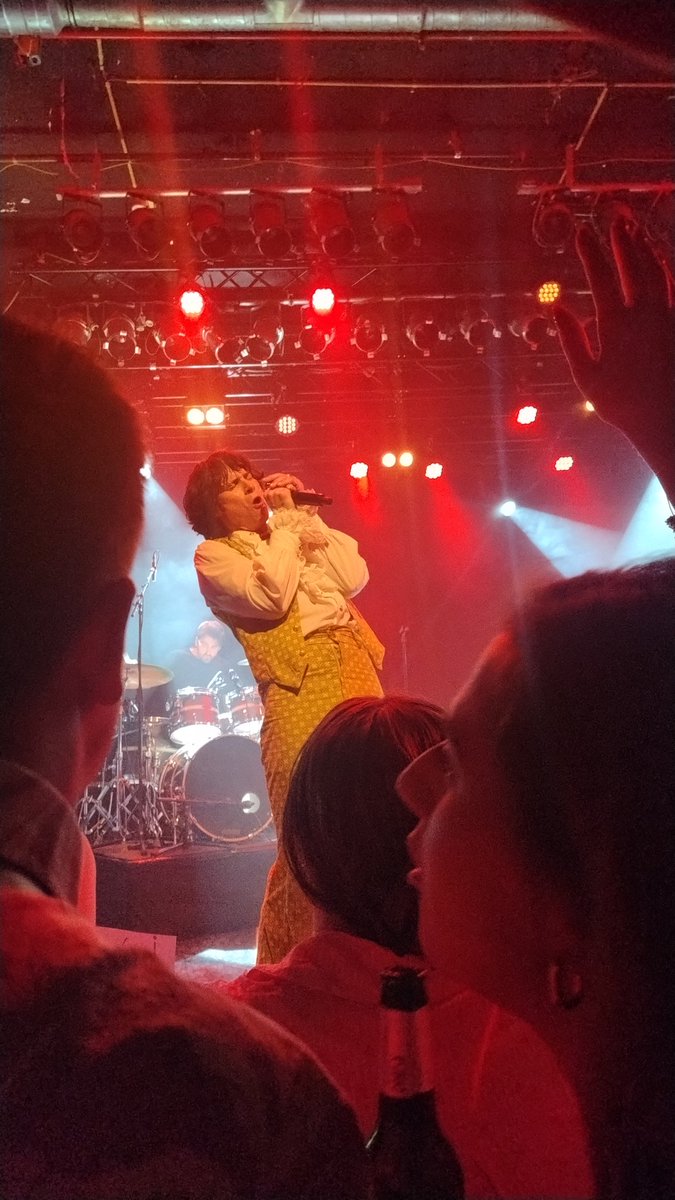 _MissHarmony_'s tweet photo. Coming back on here to share my impressions of last night's @spencermusic's show in Hamburg. As always, big fun watching his performance!! Keep going! 💪✨ https://t.co/4oXZtUx6Jb