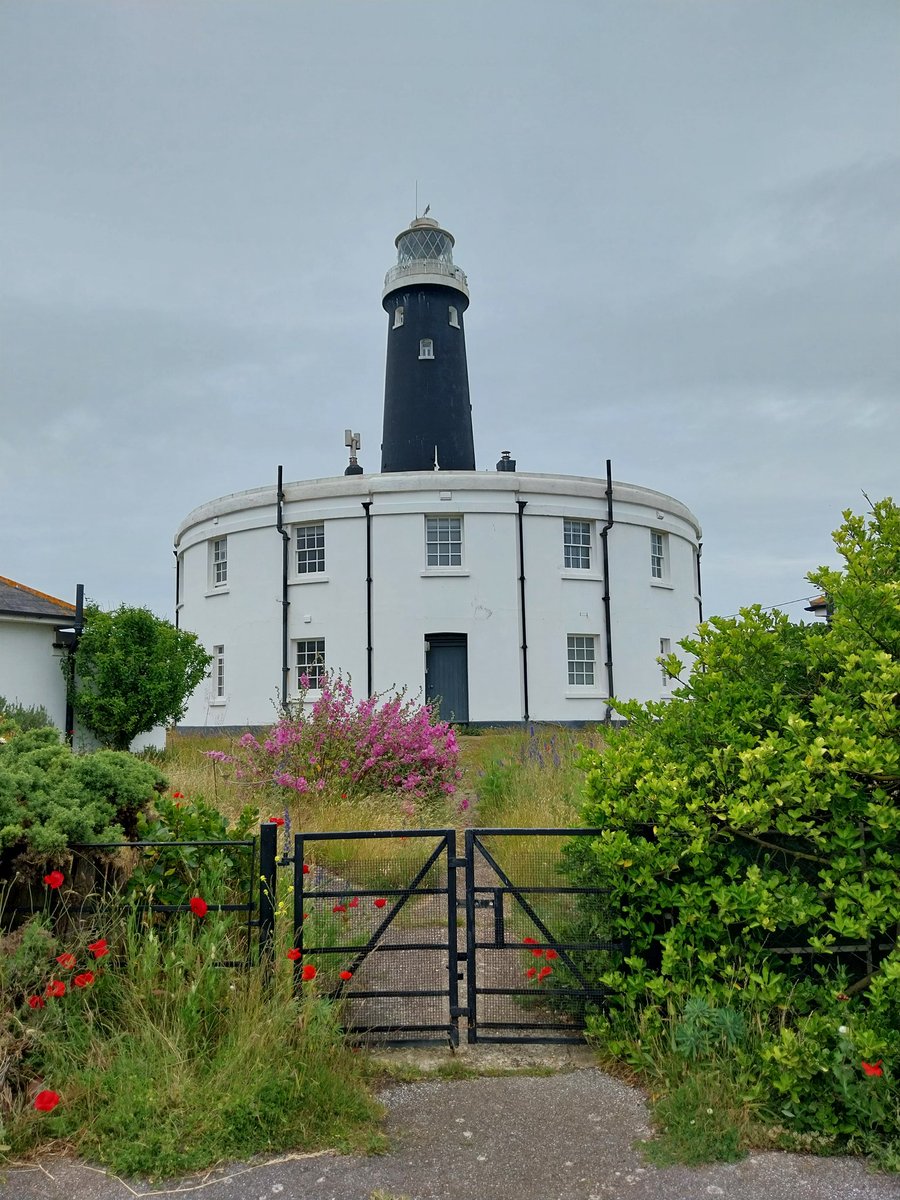 #photochallenge  #beau_gustus
Initiatief van <a href="/dthta57/">TA57</a> met vandaag <a href="/wbos54/">Willy Bos 🦋</a> 

#dag18 thema #vuurtoren

Also: <a href="/LoveOfGates/">For the Love of Gates</a>