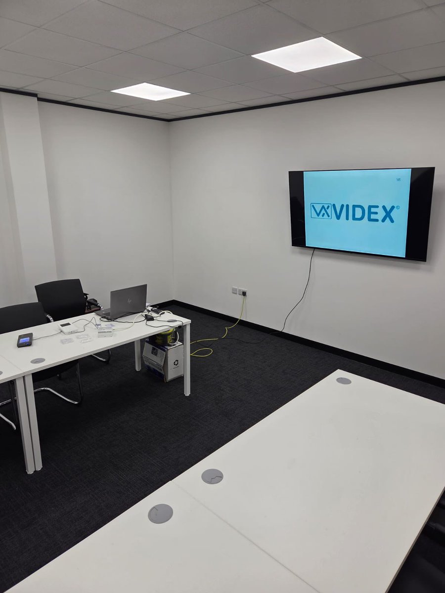 VidexSecurity's tweet image. Great to be at @YESSSElectrical in #Exeter today with the Videx demo vehicle 😃 Gareth Bond is showcasing our new ERA system, IP &amp;amp; GSM 🎉 &amp;amp; Brian Spiers is delivering hands-on training on ERA, #GSM &amp;amp; audio kits. Always good to meet installers &amp;amp; show our systems in action 👏🏽