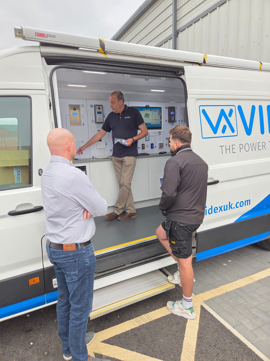 VidexSecurity's tweet image. Great to be at @YESSSElectrical in #Exeter today with the Videx demo vehicle 😃 Gareth Bond is showcasing our new ERA system, IP &amp;amp; GSM 🎉 &amp;amp; Brian Spiers is delivering hands-on training on ERA, #GSM &amp;amp; audio kits. Always good to meet installers &amp;amp; show our systems in action 👏🏽