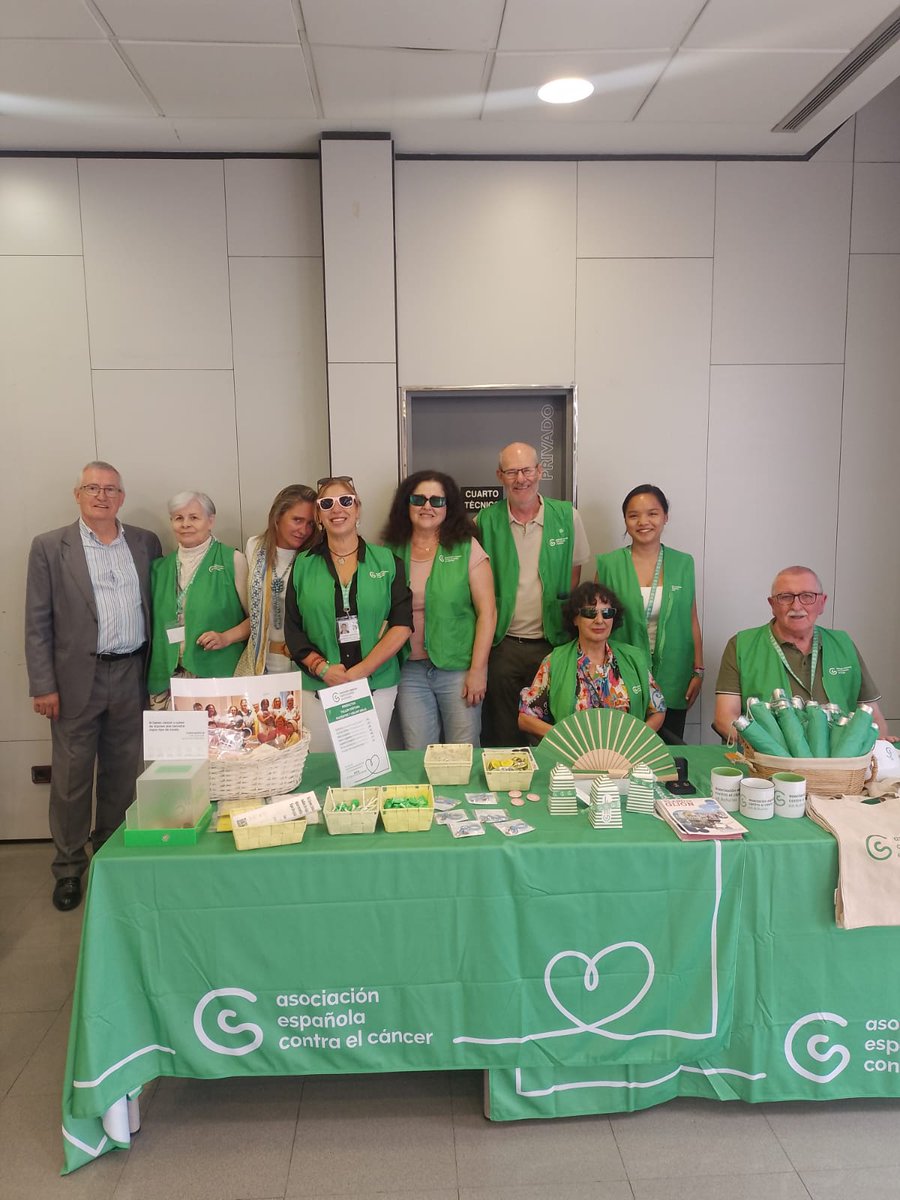 Asociación Contra el Cáncer Asturias (@contracancerast) on Twitter photo Nos visitan en nuestra mesa de la Asociación, dentro del pabellón del #BancoSabadell en Feriasturias Recinto Ferial: D. Alfredo Canteli, Alcalde del <a href="/aytoviedo/">@aytoviedo</a> ; D. Alejandro Vega, Alcalde del Ayuntamiento de Villaviciosa; CNSO, colaborador de la Asociación y el Grupo Resnova Nos visitan en nuestra mesa de la Asociación, dentro del pabellón del #BancoSabadell en Feriasturias Recinto Ferial: D. Alfredo Canteli, Alcalde del <a href="/aytoviedo/">@aytoviedo</a> ; D. Alejandro Vega, Alcalde del Ayuntamiento de Villaviciosa; CNSO, colaborador de la Asociación y el Grupo Resnova