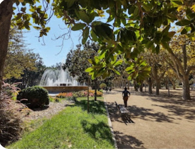 #Refugiclimatic: un fracàs politic. És començar la casa per la teulada.
Amb treball digne i sou digne, pots llogar/comprar una vivenda digna i no cal l'invent perquè el politic de torn digui lo bé que ho fan.  Un parc, una piscina o una gran superfície no ha de ser una protecció.