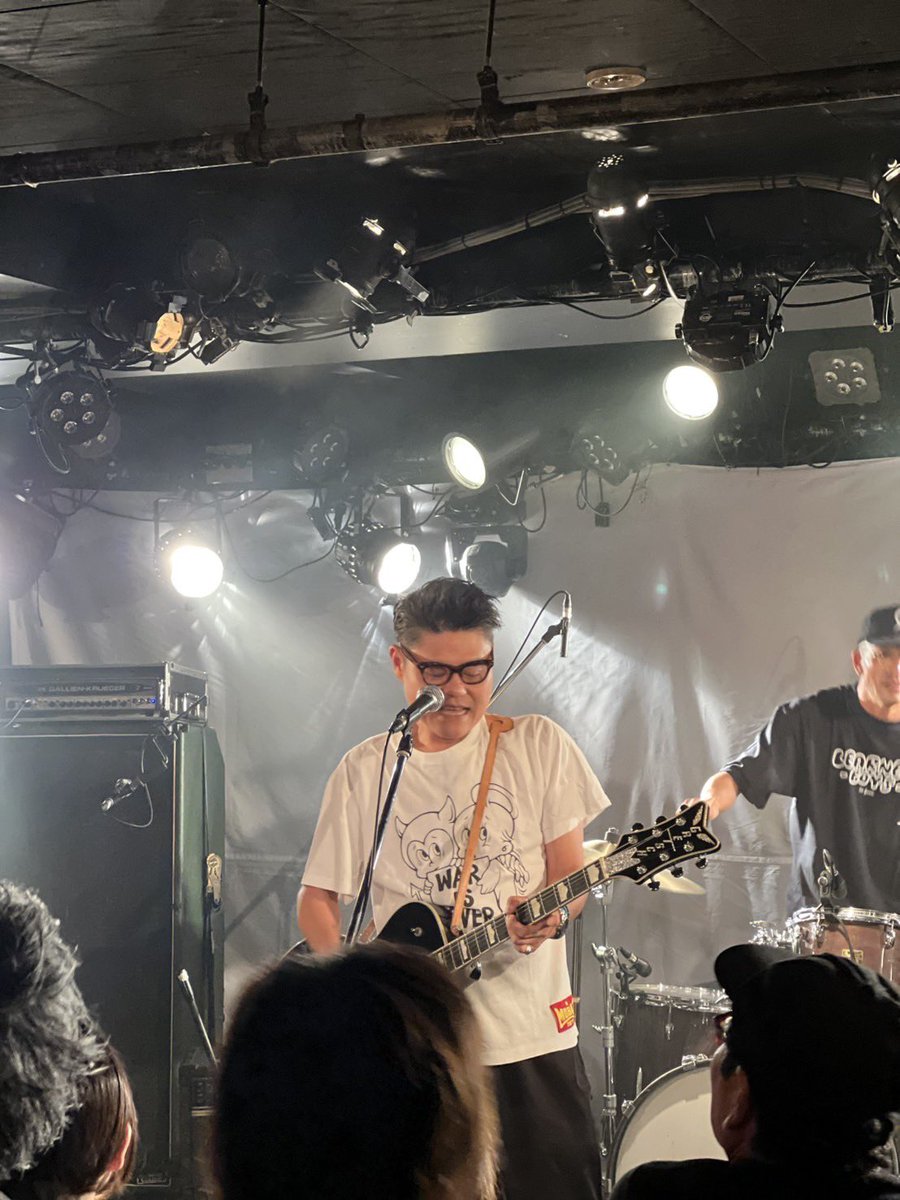 TO FUTURE tweet media