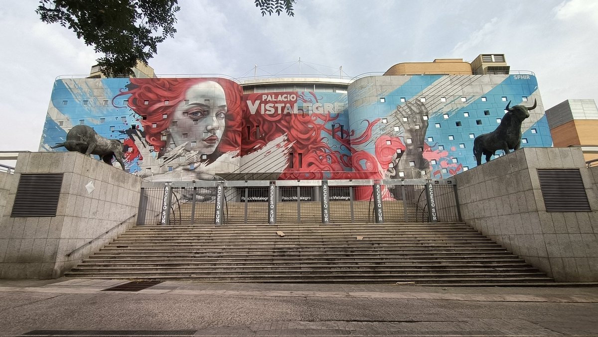 No había visto hasta ahora la nueva imagen del Palacio de Vistalegre. Muy bonito.