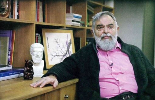 Türkiye düşünce hayatının büyük ismi Prof. Dr. Mete Tunçay’ı kaybettik.Siyasal düşünce tarihi ve tek parti dönemi üzerine çalışmalarıyla hafızamıza ışık tuttu, eleştirel cesaretiyle kuşaklara yol gösterdi. Çok üzüldüm. #metetunçay