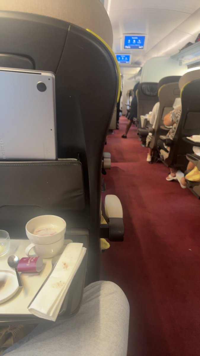 FoldenOak's tweet photo. @EurostarUK did you know that sugar is by far the worst thing to wake up to. Maybe some better communication would be favourable for both you and your passengers. Let down. Waste of time and money. THIS IS NOT FOOD. Served a4 paper disguised as a croissant on a train to PARIS LOL https://t.co/eNPdR4OBC0