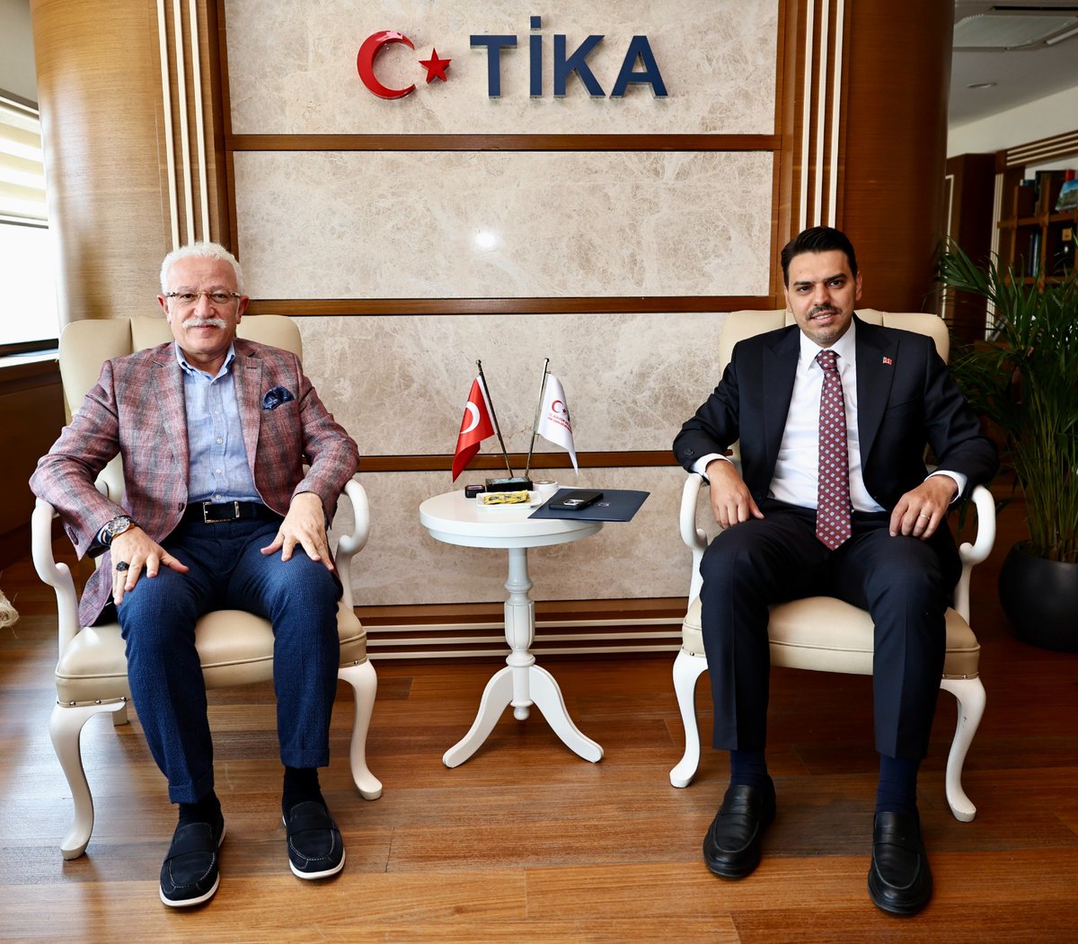 Necmettin Erbakan Üniversitesi (@neuniversitesi) on Twitter photo Rektörümüz Prof. Dr. <a href="/CemZorlu/">Prof. Dr. Cem Zorlu</a>, TİKA Başkanı Abdullah Eren'e hayırlı olsun ziyaretinde bulundu. Rektörümüz Prof. Dr. <a href="/CemZorlu/">Prof. Dr. Cem Zorlu</a>, TİKA Başkanı Abdullah Eren'e hayırlı olsun ziyaretinde bulundu.