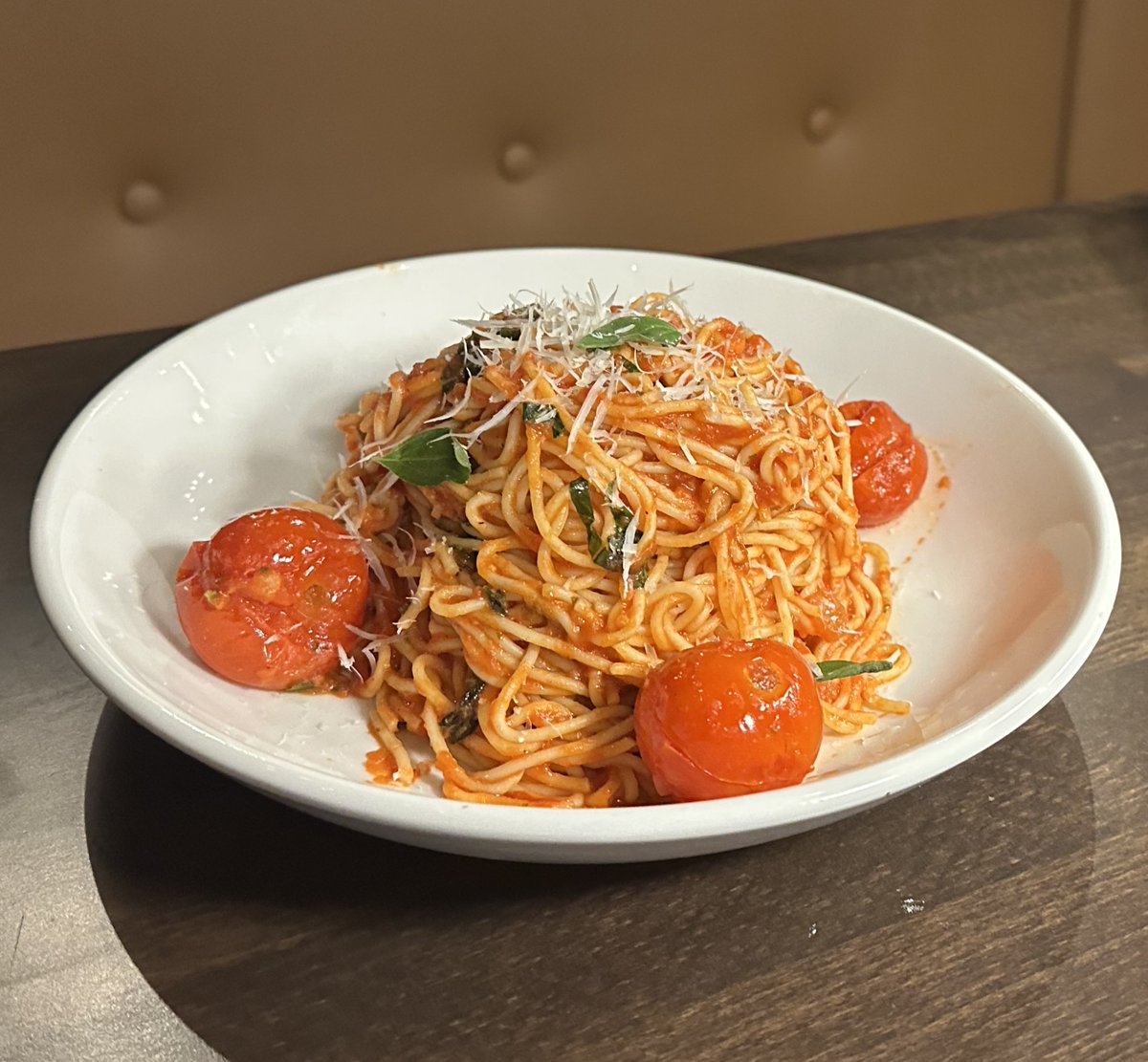 1991 Pricing. 1991 Vibes. 2025 Energy. 🎬

🍜 Asian Chicken Salad
🍝 Margherita Pasta – $9.95
🍰 White Chocolate Bread Pudding – $5.95
…and more!

📍 NYC ONLY
⏰ Served daily 11am–3pm | Limited Time Only
#PlanetHollywoodNYC #1991Vibes #LunchThrowback #NYCEats