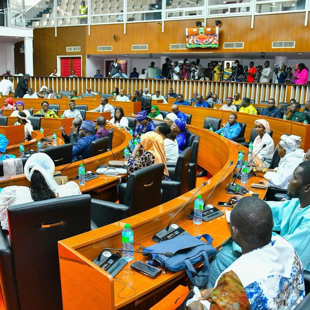 📌🇸🇳 Ouverture de la session extraordinaire de l’Assemblée nationale

Le Président de l’Assemblée nationale, Monsieur El Malick Ndiaye, a procédé ce lundi 18 août à l’ouverture de la session extraordinaire, marquant ainsi la reprise des travaux parlementaires.

Quatre textes