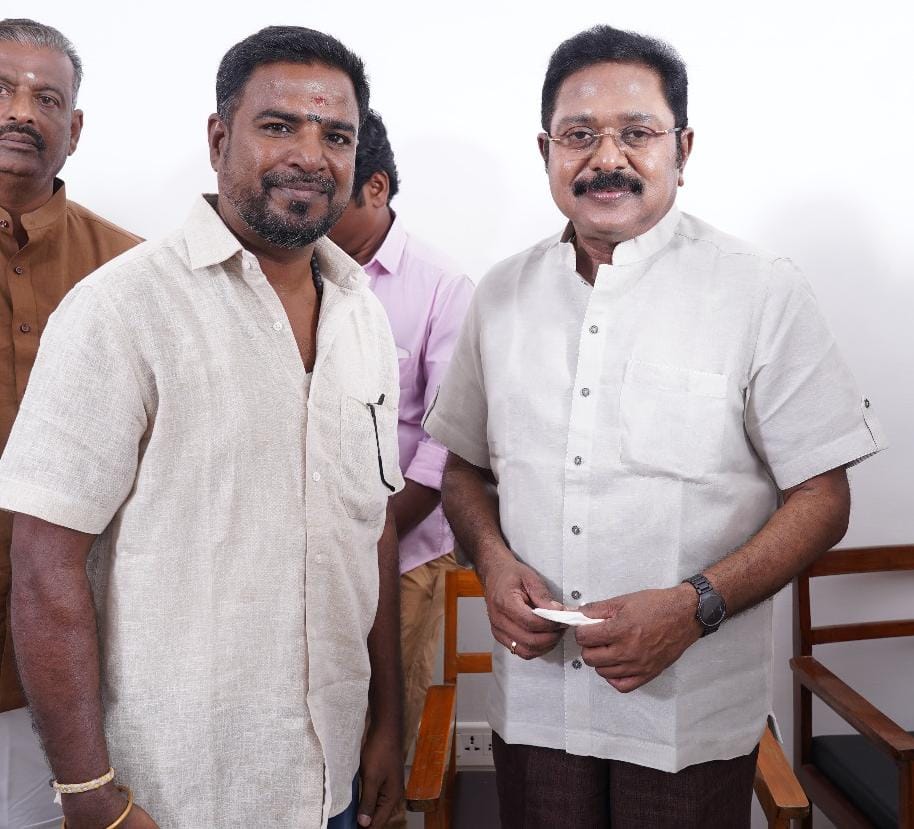 BornSolai's tweet photo. fRONT oNNN cAMERA
Today Madurai Meeting With TTV Sir 
தினகரனிஷம் https://t.co/sl31uTos68