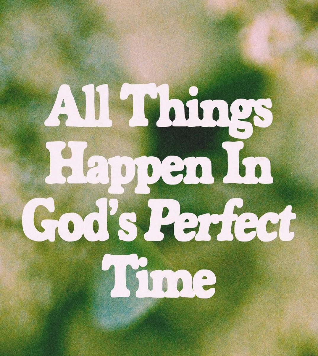 Happy Monday!! 🤍🤍