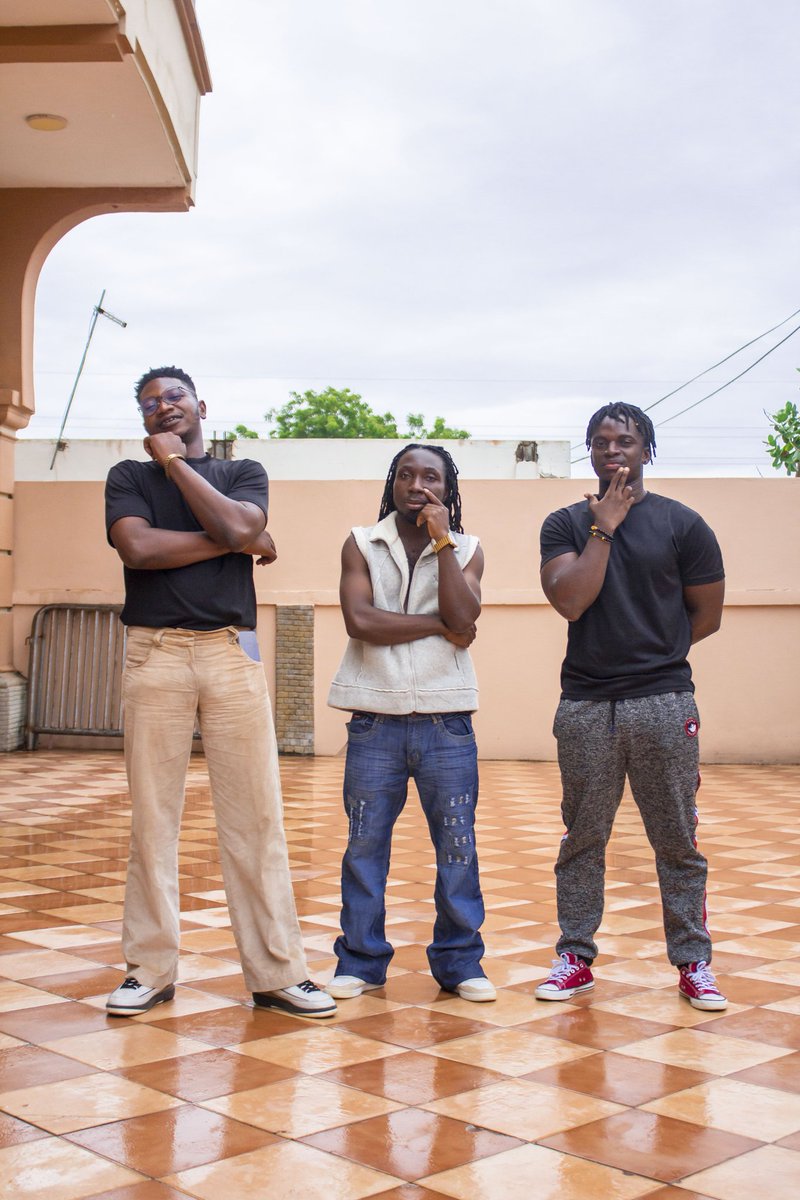 Roberthud09's tweet image. Never let another man dream bigger for you than you dreaming for yourself .
Elevate your expectations 🫵
Have a blissful week ahead, fam 🙌 
GOD IS GOD . 
#TEAMHUDEMBASSY. 
#VIMMM .