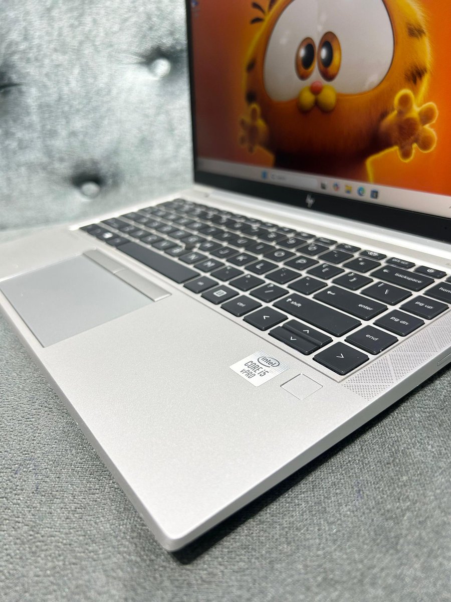techielaptops's tweet photo. Hp Elitebook 840 G7 (Touchscreen)
16GB RAM
256GB SSD  
10th gen intel core i5
14" full HD IPS 
CL1.7GHz 2.21GHz base frequency up to 4.4GHz max clock speed
Intel HD graphic
Backlit keys
hd webcam  
face ID

Price: N450,000

INTERESTED DM

#Laptop https://t.co/niBqpz21kg