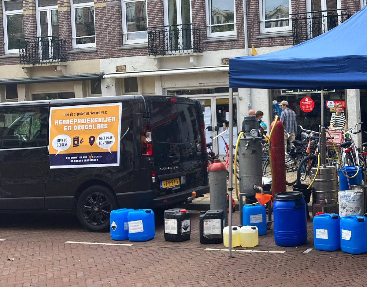 Tijdens de Kamperui(t) op donderdag 21 augustus geven gemeente Kampen en Bureau Drugszaken voorlichting over hoe je signalen van ondermijnende criminaliteit, zoals een drugslab of hennepkwekerij, kunt herkennen. Kom langs op de Plantage in de binnenstad van Kampen.