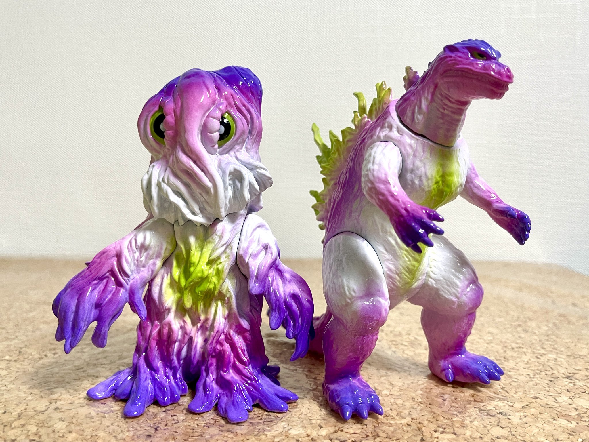 ヘドラ　2006 レトロカラー　 ゴジラ フィギュア 紫と黒 約15cm ゴジラ怪獣ヘドラのレトロソフビフィギュア、6月と7月に復刻登場