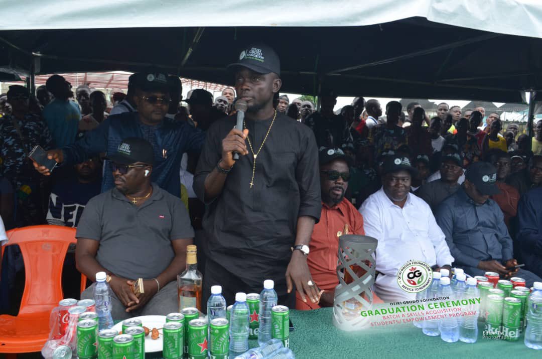 Dimieperes's tweet photo. Skills Development: Otiki Gbodo Foundation Graduates 150 Trainees, Empowers them with Starter Packs. ~ Commendable gesture!

God replenish your pocket. https://t.co/AGpFm9BAvk
