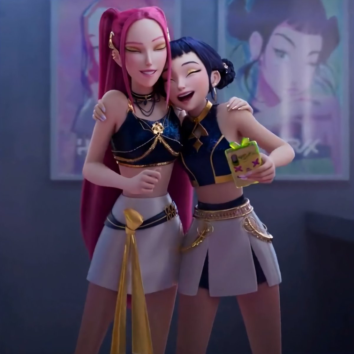 hourlyzoey's tweet photo. zoey is literally mira’s sunshine 🥺💖 https://t.co/3z6z1JjpQv