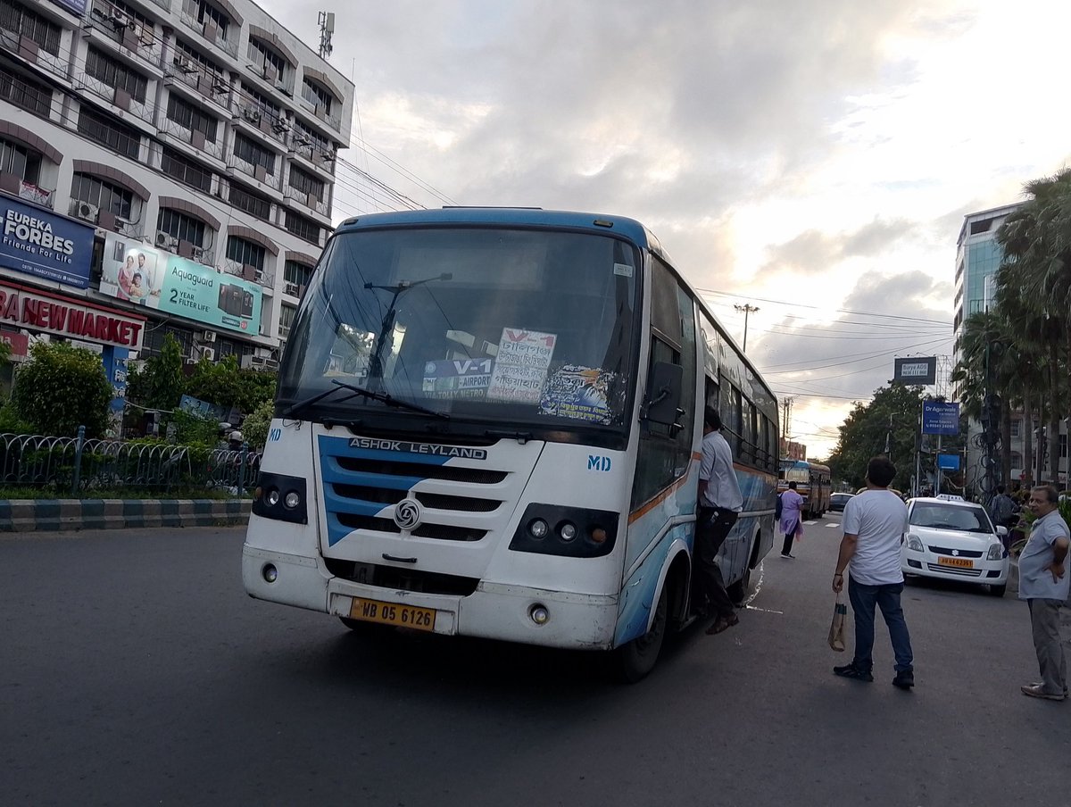 BidduGang's tweet photo. @MamataOfficial @FirhadHakim @SnehasisAITC Please consider increasing the services of V-1 Airport terminal - Tollygunge as airport metro is commercially starting by 22nd August 2025. Increasing the services of V-1 would be of Great help for passengers, please! https://t.co/qFnj1xBmoQ