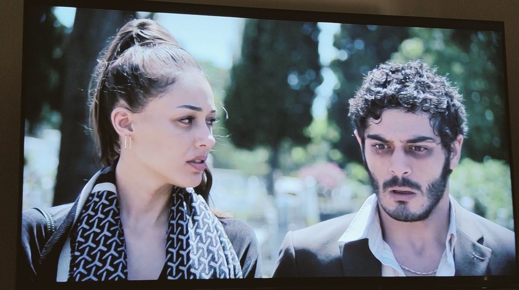 BDe92821's tweet image. Ma si riguardiamo Kadir 🤭
#İnterrupted
#BurakDeniz #DilanÇiçekDeniz