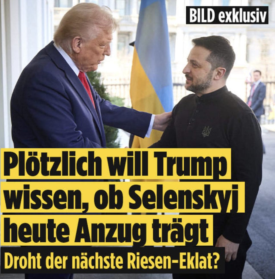 Cambridge English Dictionary:

Bully; noun: 
someone who hurts or frightens someone else, often over a period of time, and often forcing them to do something that they do not want to do. 

Beispielsatz: It takes courage to stand up to a bully.