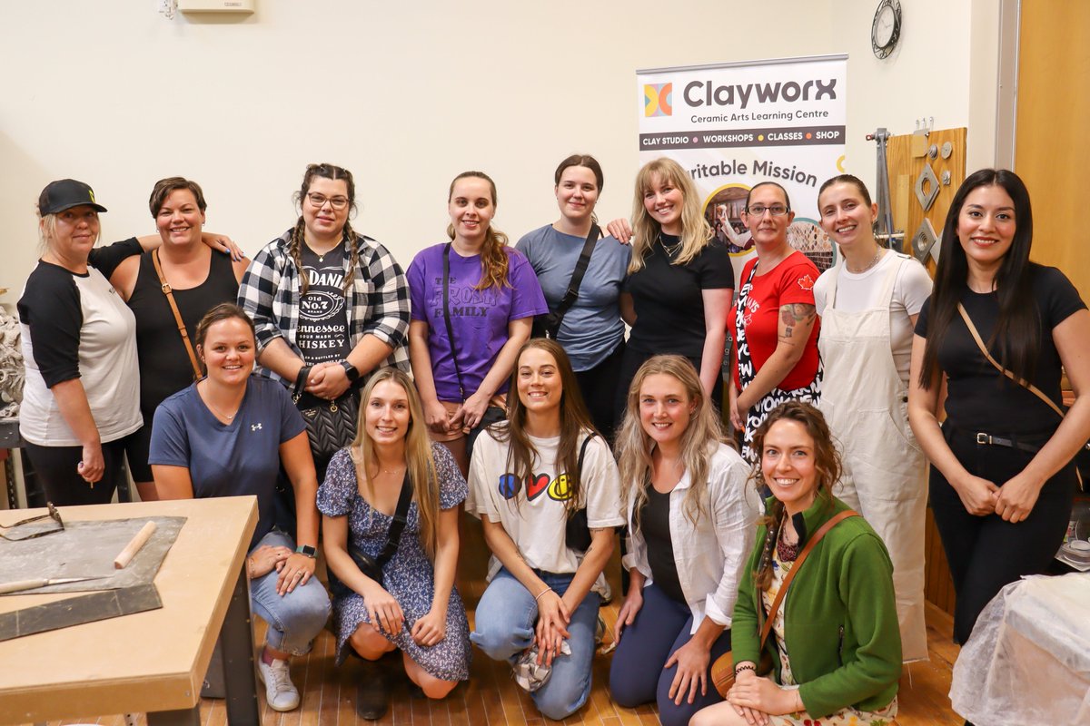 EliteAgriON's tweet photo. 💫 Girls of Elite Agri spent a fun day making pottery, laughing, and getting creative together. It was the perfect way to connect as a team! 🎨
#EliteAgriSolutions #GirlsDay #TeamFun #PotteryDay #CreativeBreak #WorkLifeBalance #TeamCulture https://t.co/WYAuRDJAxI