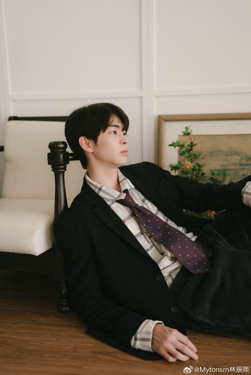 Tonsrnfanclub's tweet photo. 2025.08.18 | Mytonsrn林辰熙  Weibo update 

🖤🖤

—യ🌱 @mytonsrn ･. ⋆♡ᵎ
#mytonsrn #ต้นรักของศรัณญ์ https://t.co/PHaIKYpxv2