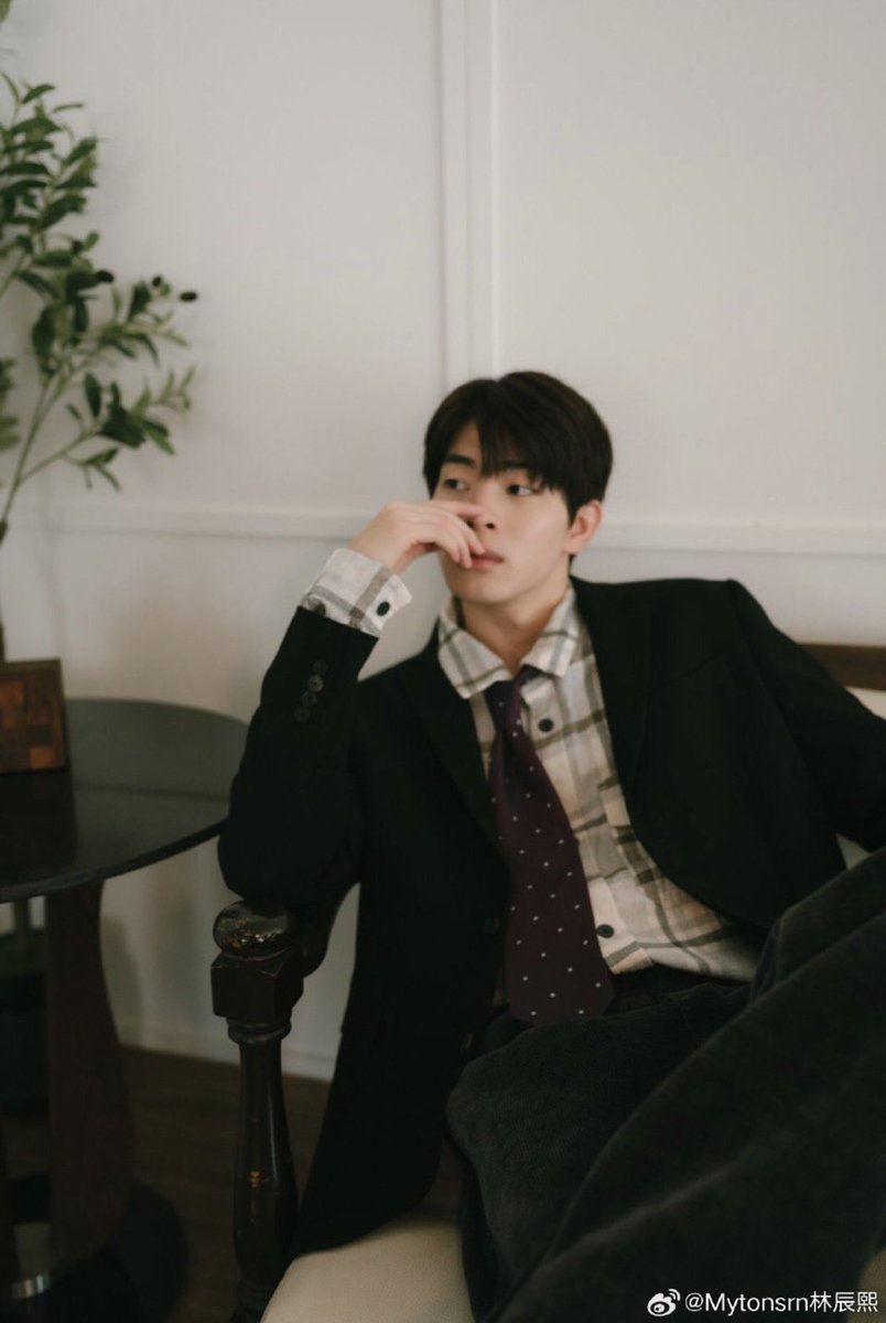 Tonsrnfanclub's tweet photo. 2025.08.18 | Mytonsrn林辰熙  Weibo update 

🖤🖤

—യ🌱 @mytonsrn ･. ⋆♡ᵎ
#mytonsrn #ต้นรักของศรัณญ์ https://t.co/PHaIKYpxv2