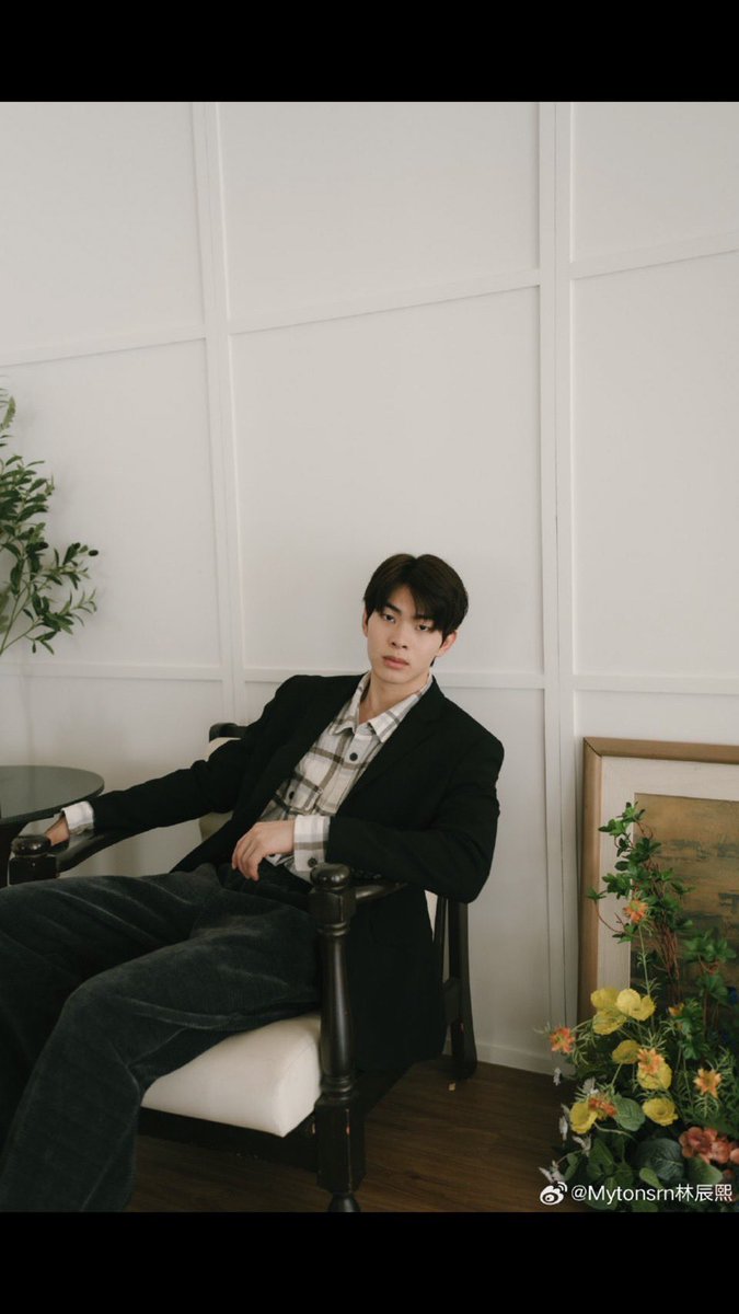 Tonsrnfanclub's tweet photo. 2025.08.18 | Mytonsrn林辰熙  Weibo update 

🖤🖤

—യ🌱 @mytonsrn ･. ⋆♡ᵎ
#mytonsrn #ต้นรักของศรัณญ์ https://t.co/PHaIKYpxv2