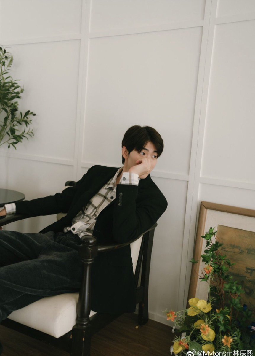 Tonsrnfanclub's tweet photo. 2025.08.18 | Mytonsrn林辰熙  Weibo update 

🖤🖤

—യ🌱 @mytonsrn ･. ⋆♡ᵎ
#mytonsrn #ต้นรักของศรัณญ์ https://t.co/PHaIKYpxv2