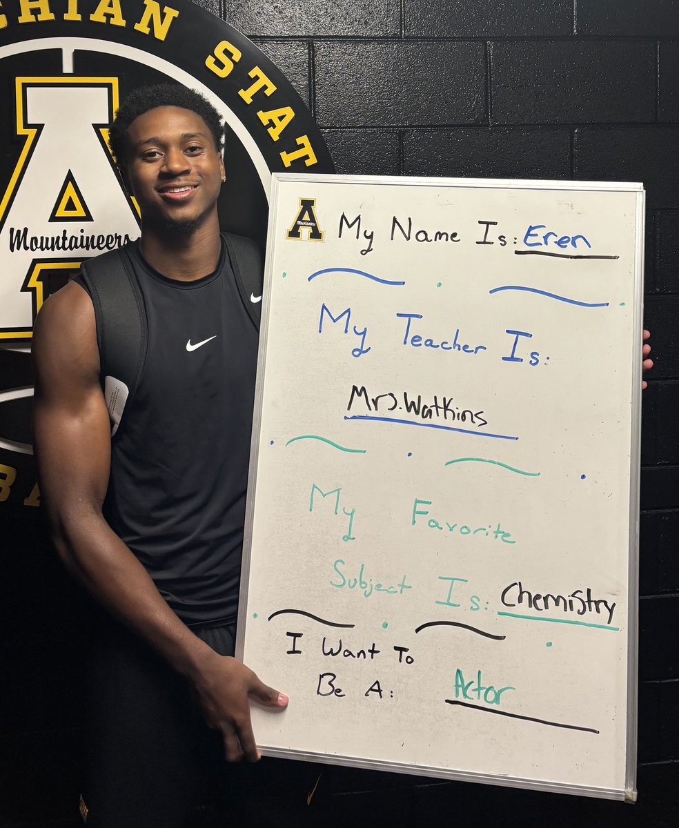 AppStateMBB's tweet photo. Happy First Day of School, #AppNation! 

#TakeTheStairs https://t.co/Jqm5QScMwR