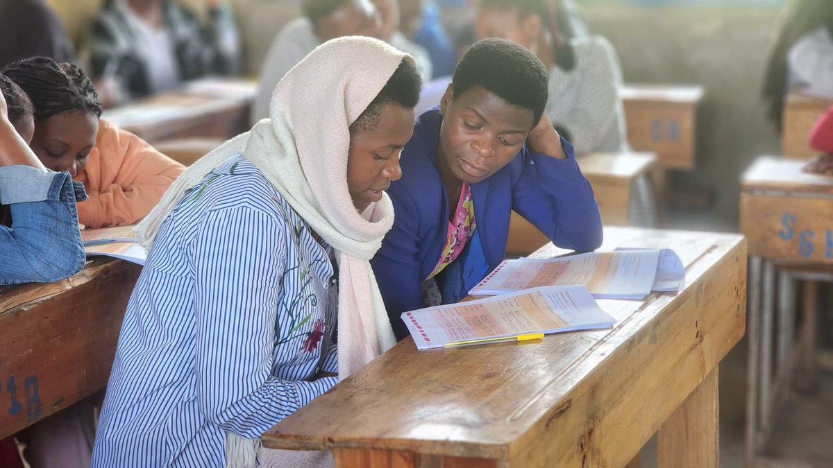 Rworkshops's tweet image. Big news!🎉 Last week we kicked off our Gira Ubushobozi workshops across five sectors of Nyabihu District.The energy on the ground is incredible, and we’re so excited for the journey ahead!
Together let’s keep empowering communities.
#mindsetshift #communityprograms…