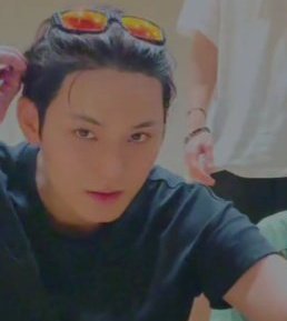 minwoncard's tweet image. damn wonwoo.. this is YOUR man?