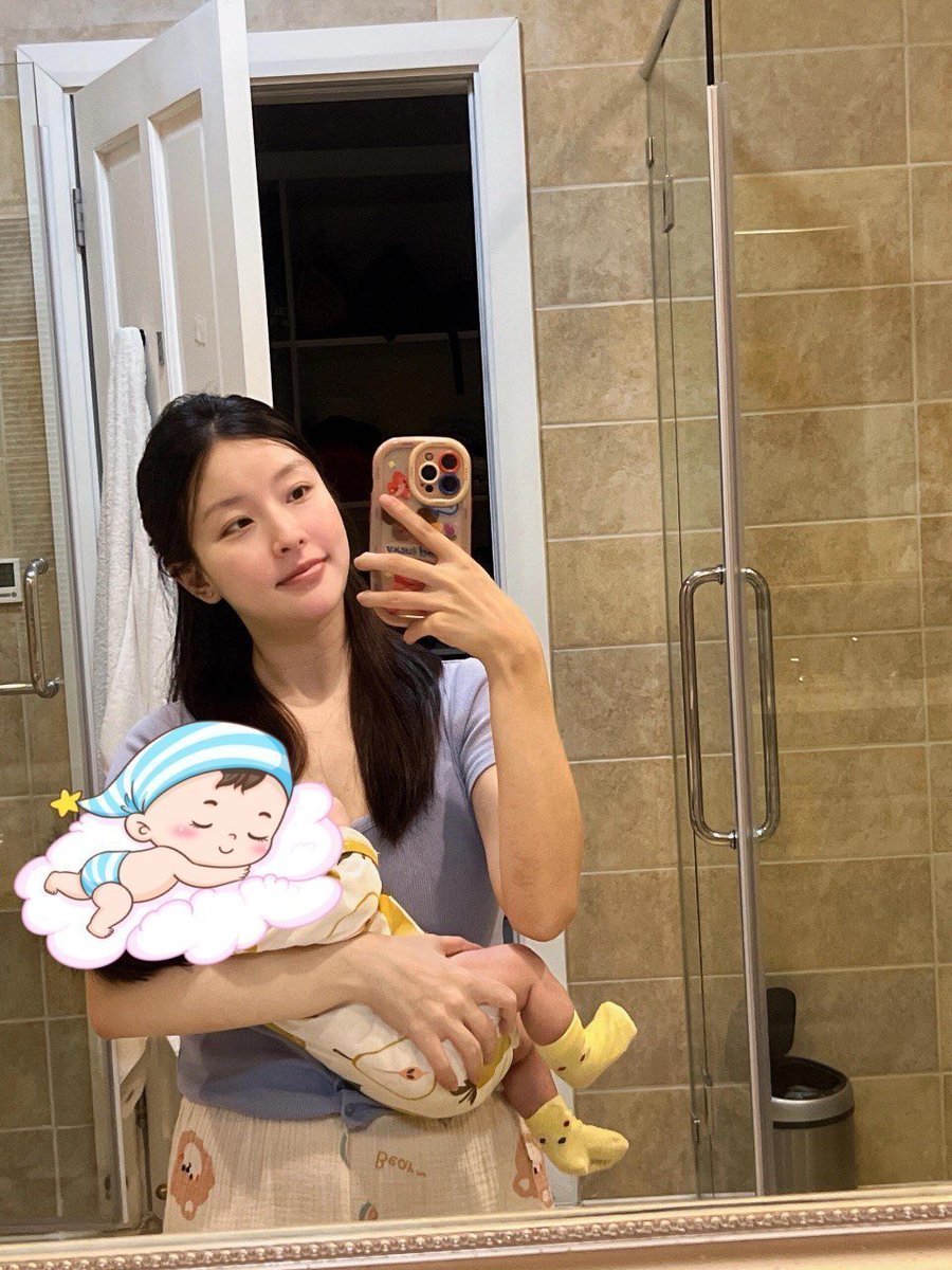 @nvpusafuliji 30岁咯，已婚已育，不是每个女人都受得了枯燥平淡的生活的， 我还是喜欢有激情一点的吧 随缘逛逛咯，期待认识一个30左右，聊得来成熟稳重，讲究卫生的线下玩伴🙈   
20出头的小男孩勿扰！！！   
20出头的小男孩勿扰！！！   
20出头的小男孩勿扰！！！ https://t.co/VHbQpgtLCm