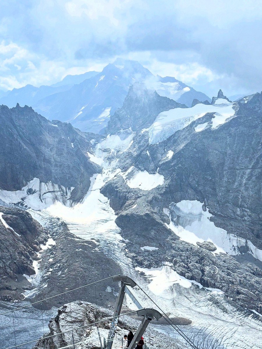 Chrystravelers tweet media