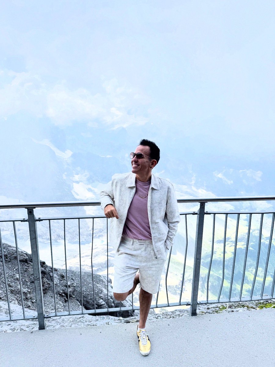 Chrystravelers tweet media