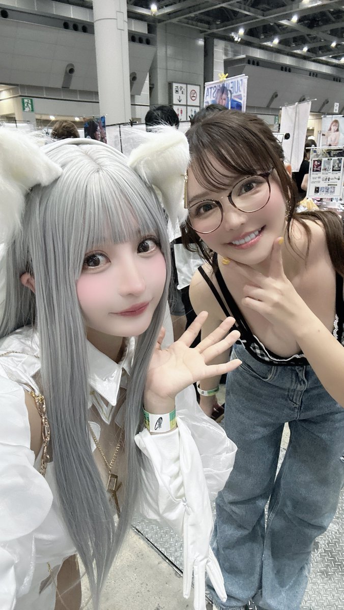 ずっと会いたかったあおちゃん会えたの🥰
本当に優しくて面白くてお顔が美しすぎた..
きしょうさん伝いに愛を伝えておりましたが会えてより愛が増しました...🫶 https://t.co/MXTmVmE3EM