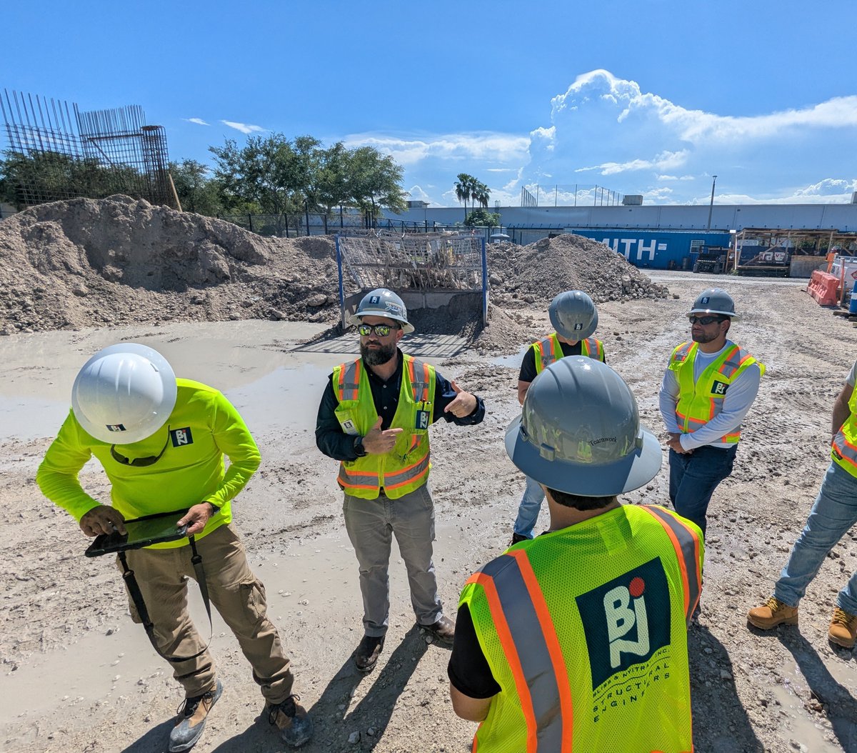 BNIengineers's tweet image. BNI&apos;s interns visited the job site for IC3. This gave them the opportunity to connect classroom concepts to the real-world. We believe the best way to build future engineers is to let them experience the work that shapes societies. 👷‍♂️

#IC3 #HandsOnLearning #EngineeringInternship