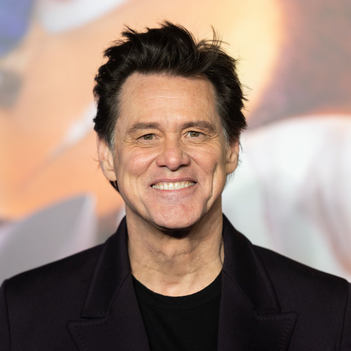 Anthony Kolodziej (@turnkeychicago) on Twitter photo He was one of the biggest stars on the planet.
• Blockbusters
• Worldwide fame
• Made $20M per movie
Then he disappeared from Hollywood.
No one knew why…
So here’s the real story of what happened to Jim Carrey: He was one of the biggest stars on the planet.
• Blockbusters
• Worldwide fame
• Made $20M per movie
Then he disappeared from Hollywood.
No one knew why…
So here’s the real story of what happened to Jim Carrey: