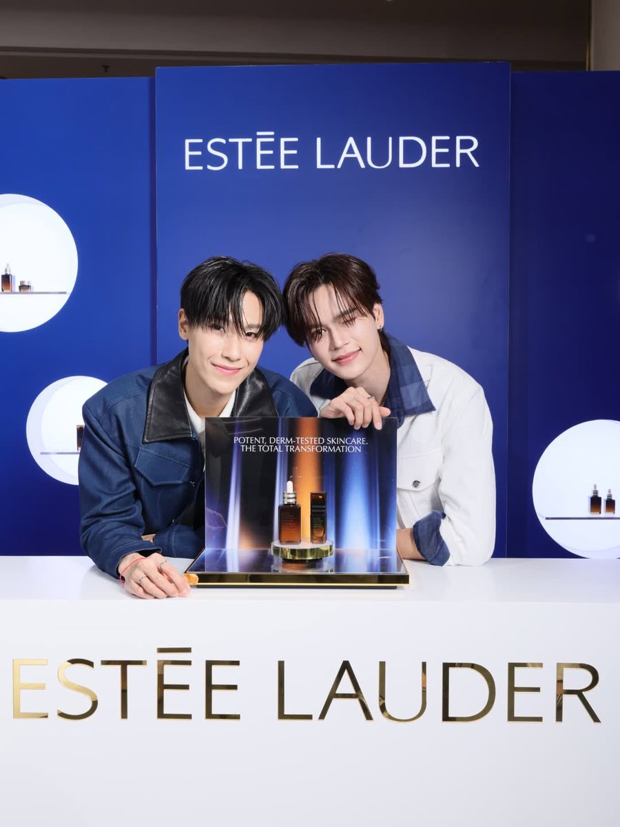 markjrtnfan_id's tweet photo. IG : junniorrs

Thank you to everyone who came to see me and Mark at the event! 💙🤏🏻 I promise to stay up late less often, and I’ll let Mark remind me before bed 🤫
~ 

#AdvancedNightRepair #EsteeLauderSkincare
#EsteePartner #EsteeLauderThailand

🔗 https://t.co/WeAnlzbqyc

JUNIORMARK NIGHT REPAIR

#EsteeLauderNightSkinxJM
#markjrtn #JuniorMark