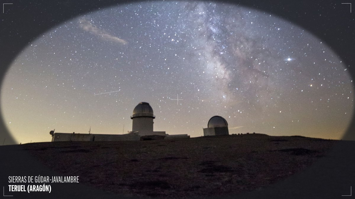 EspanaEnLatam's tweet image. 🌌En Javalambre, en la provincia de Teruel, uno de los cielos más oscuros de España para observar las estrellas como nunca antes✨✨✨
#VisitaEspaña #España #Aragón #Teruel #NaturalezaEnEspaña #Astroturismo #SlowTravel #ViajarDespacio #ThinkYouKnowSpain