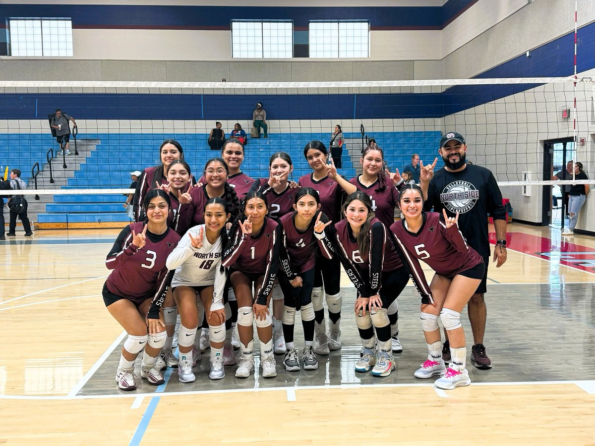 NorthSideFWISD's tweet image. Varsity Volleyball is 6-3! 🥉 3rd at Castleberry + first sweep of the season Friday! Catch them at home Tue vs. Irving Nimitz + FWISD Tourney this week. 🤘🖤🏐
#SteersUp #ElevateEverything